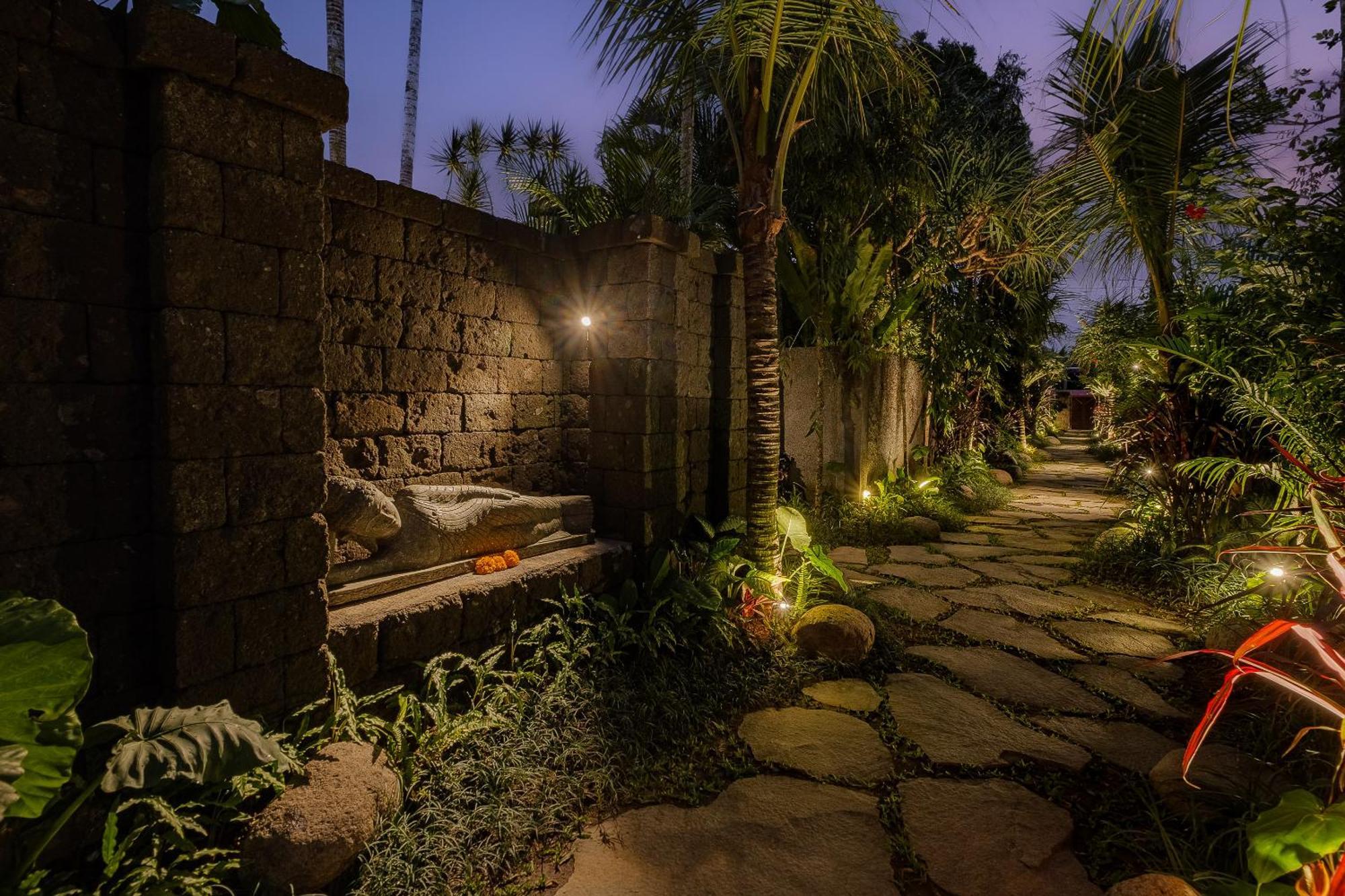 Uddhara Ubud Villa Exterior foto